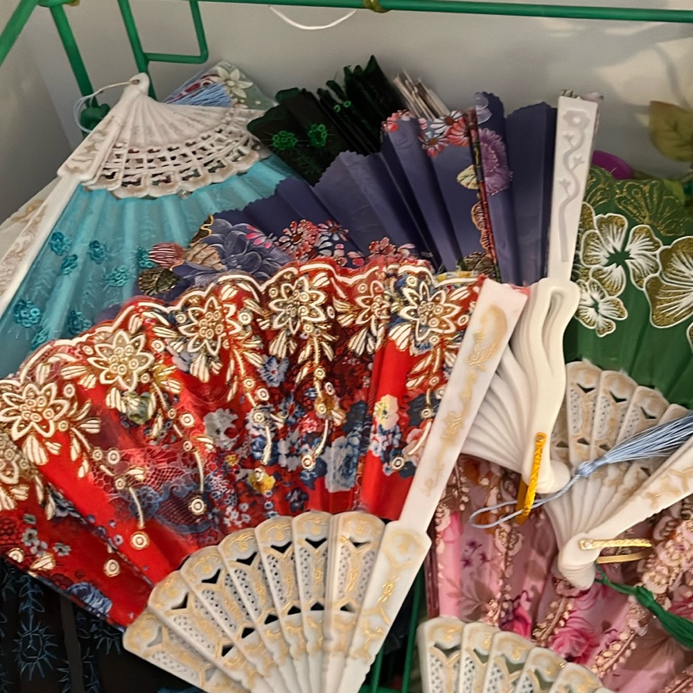 Always Have your fans on style 🪭🪭🪭 for 5️⃣